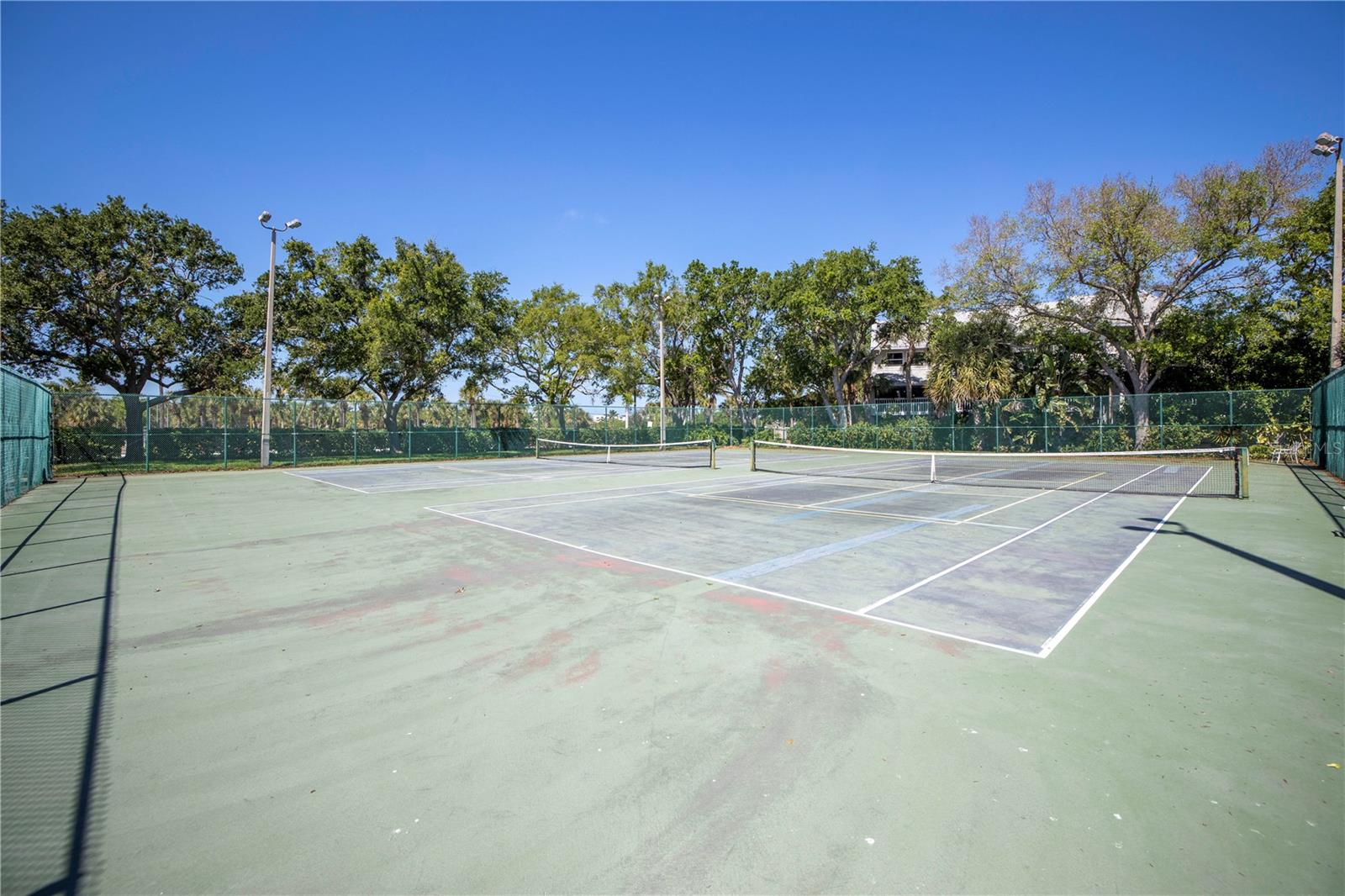 Image 6 of 37 For 1515 Pinellas Bayway S  B28