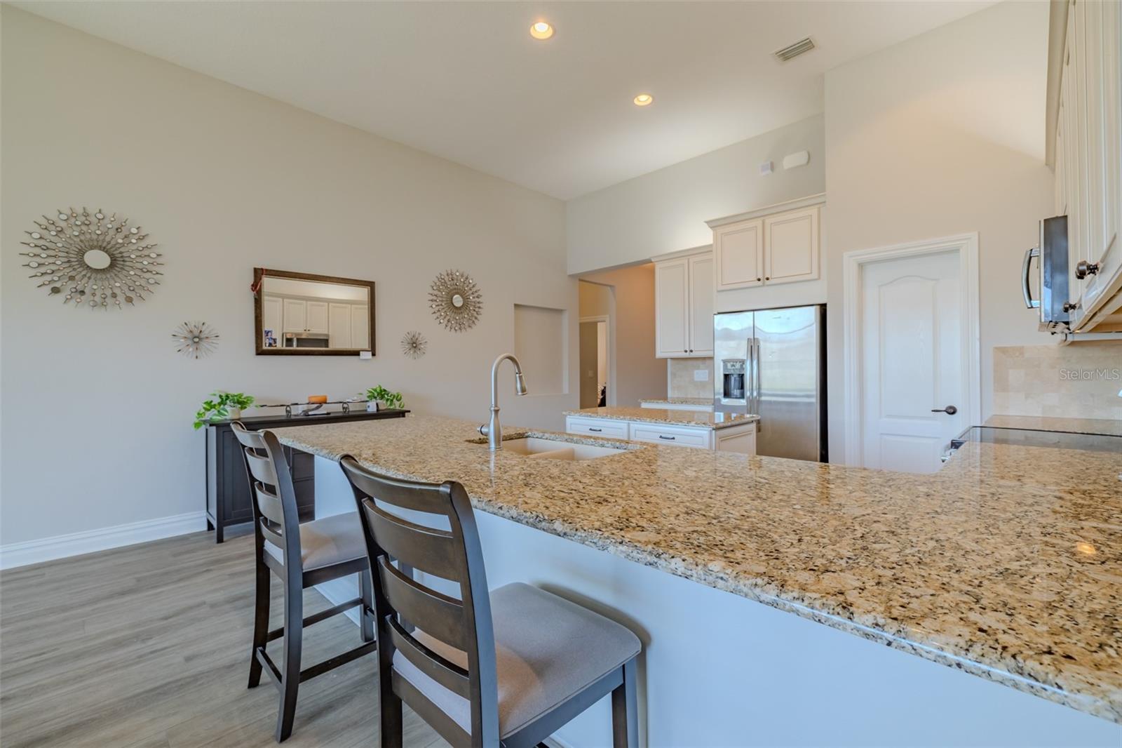 Image 14 of 65 For 4950 Diamonds Palm