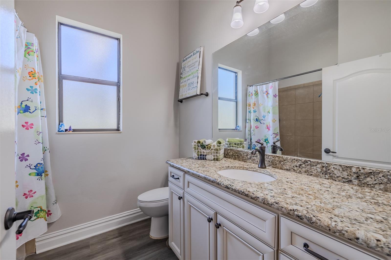 Image 29 of 65 For 4950 Diamonds Palm