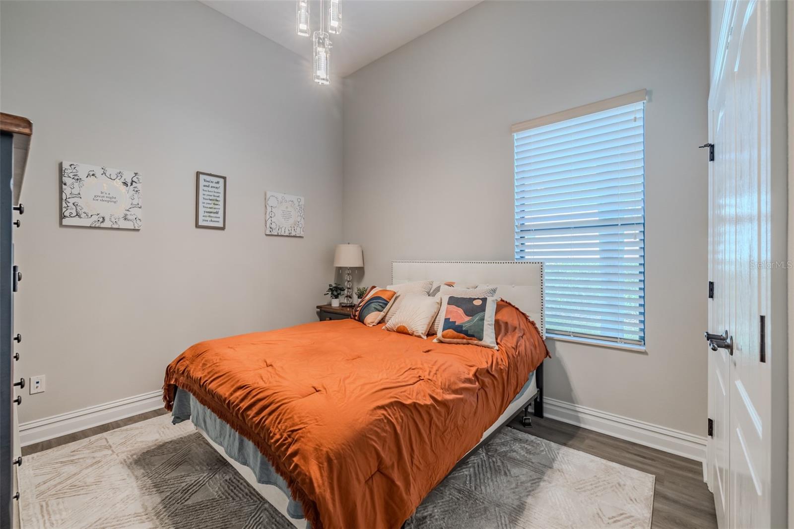 Image 30 of 65 For 4950 Diamonds Palm