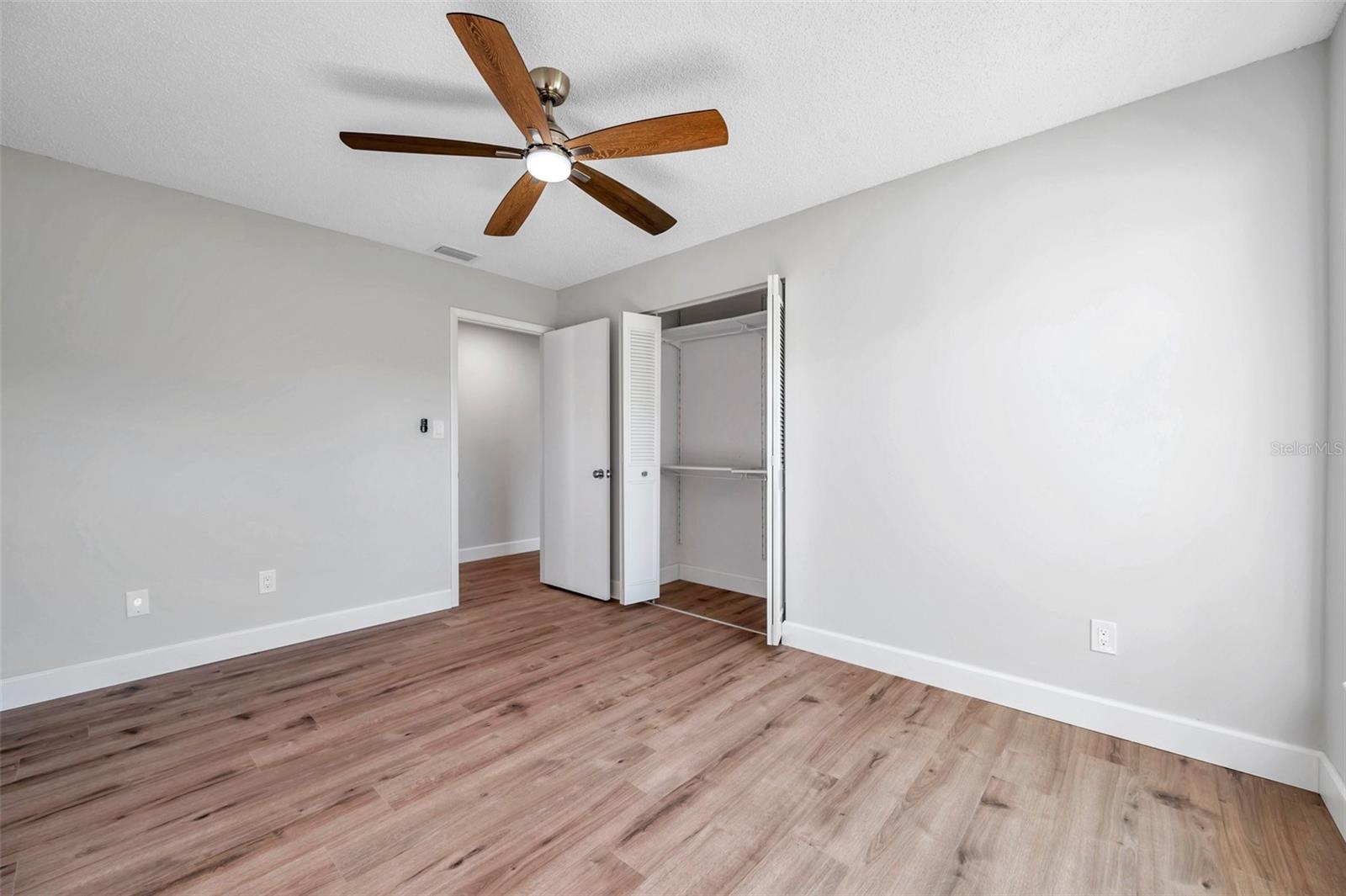 Image 16 of 41 For 1946 Tarpon Court