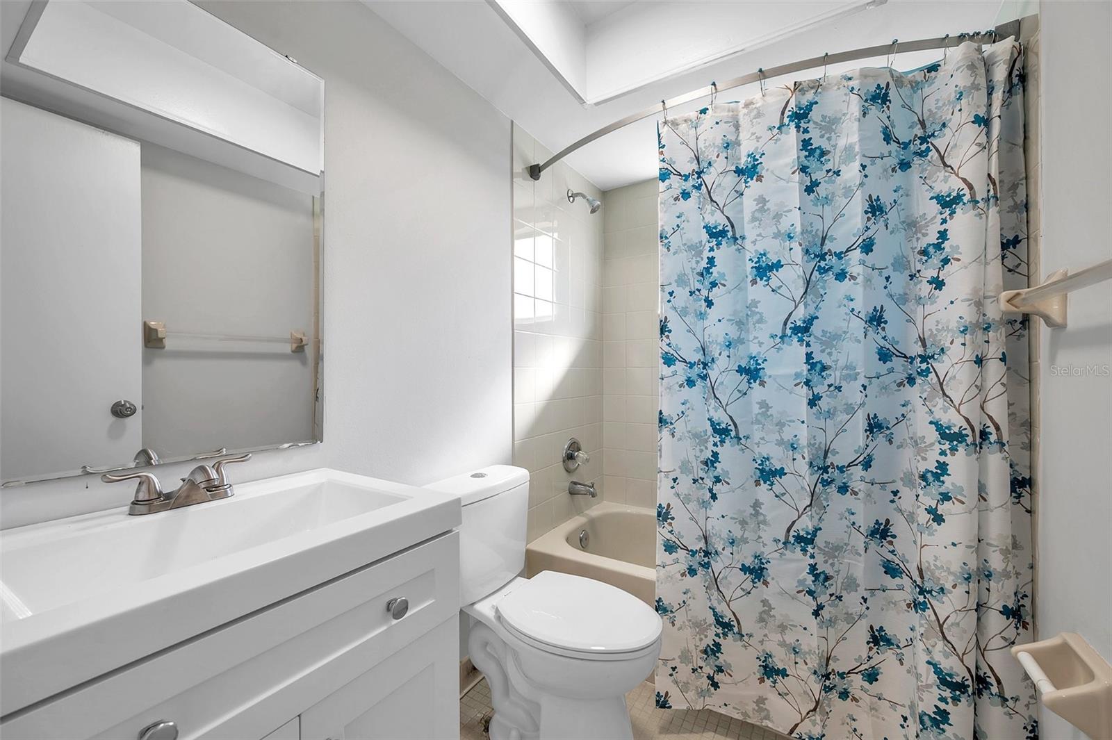 Image 19 of 41 For 1946 Tarpon Court