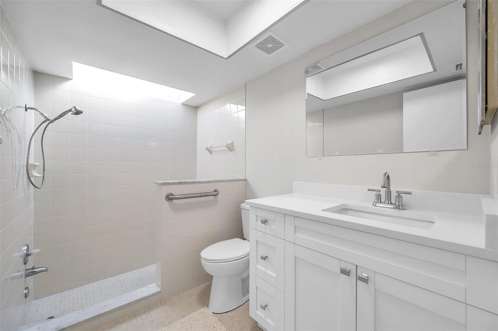 Image 25 of 41 For 1946 Tarpon Court