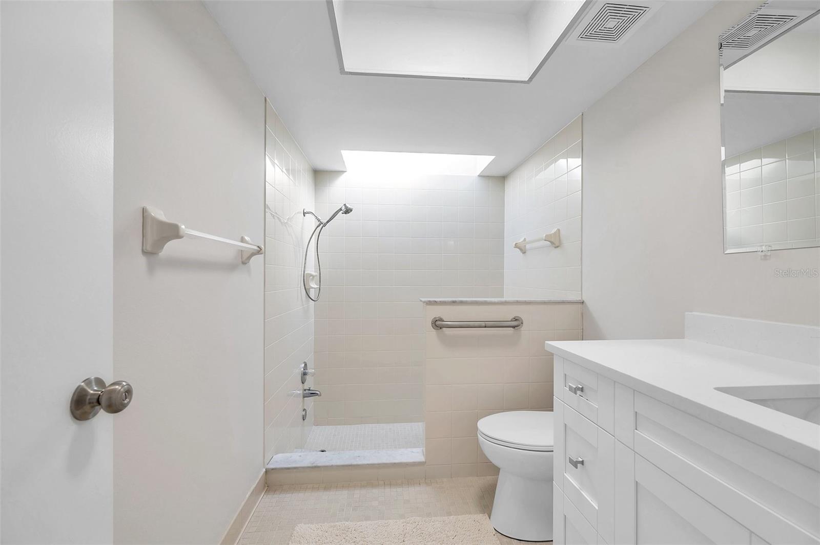 Image 26 of 41 For 1946 Tarpon Court