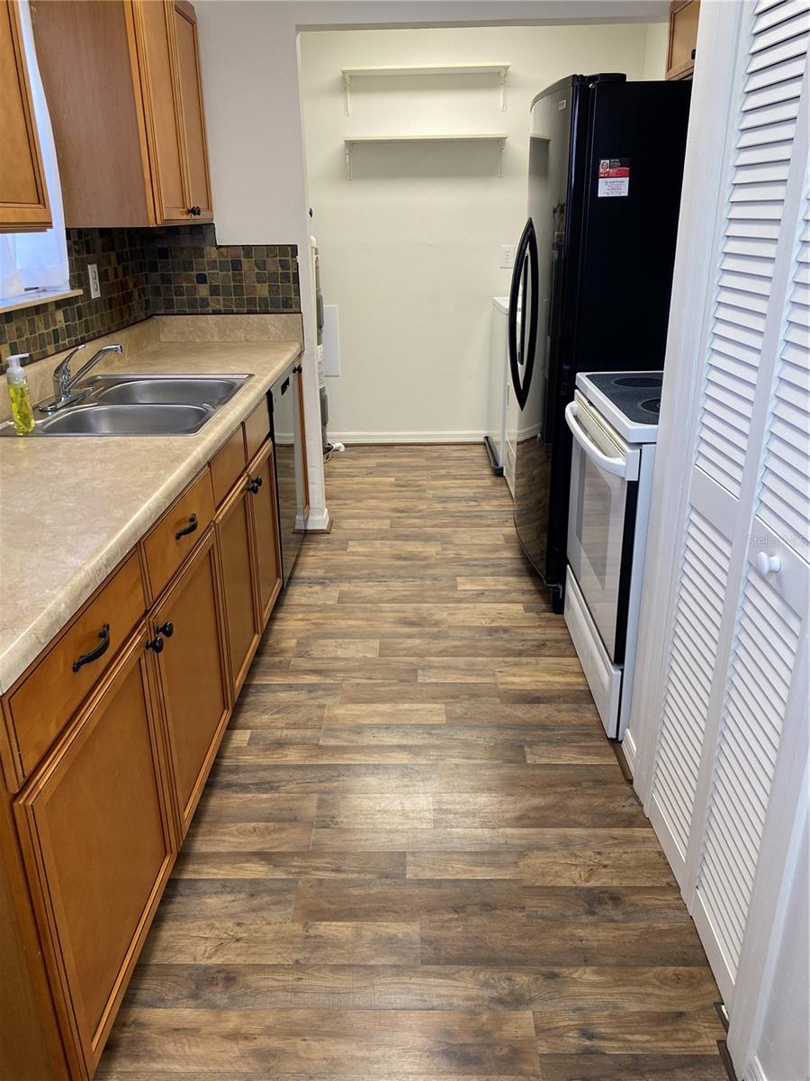 Image 4 of 17 For 14183 Pomona Avenue