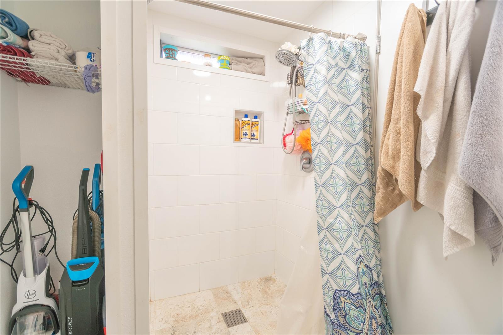 Image 17 of 37 For 9015 Sarah Drive