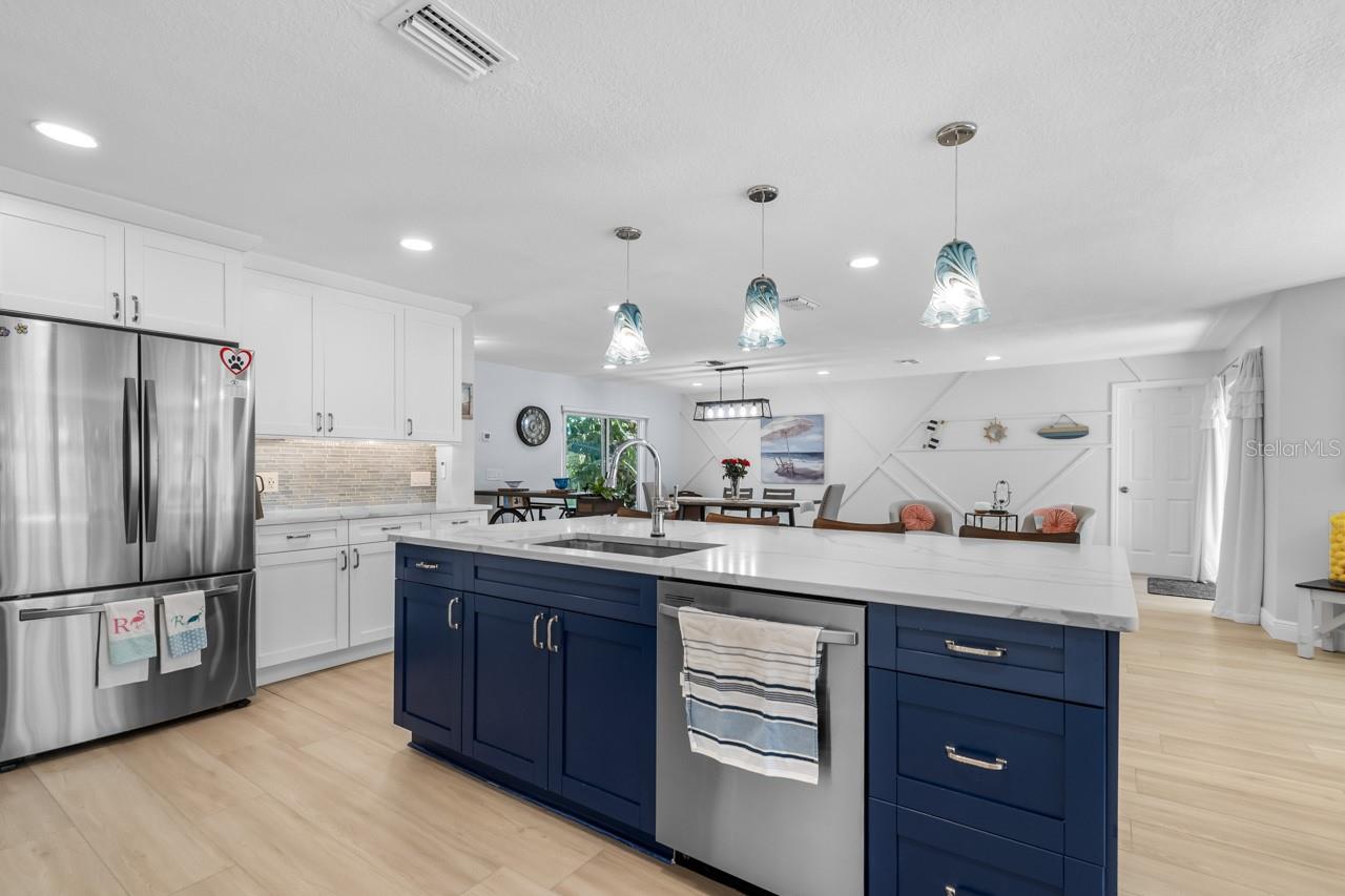 Image 10 of 48 For 309 11th Street Sw