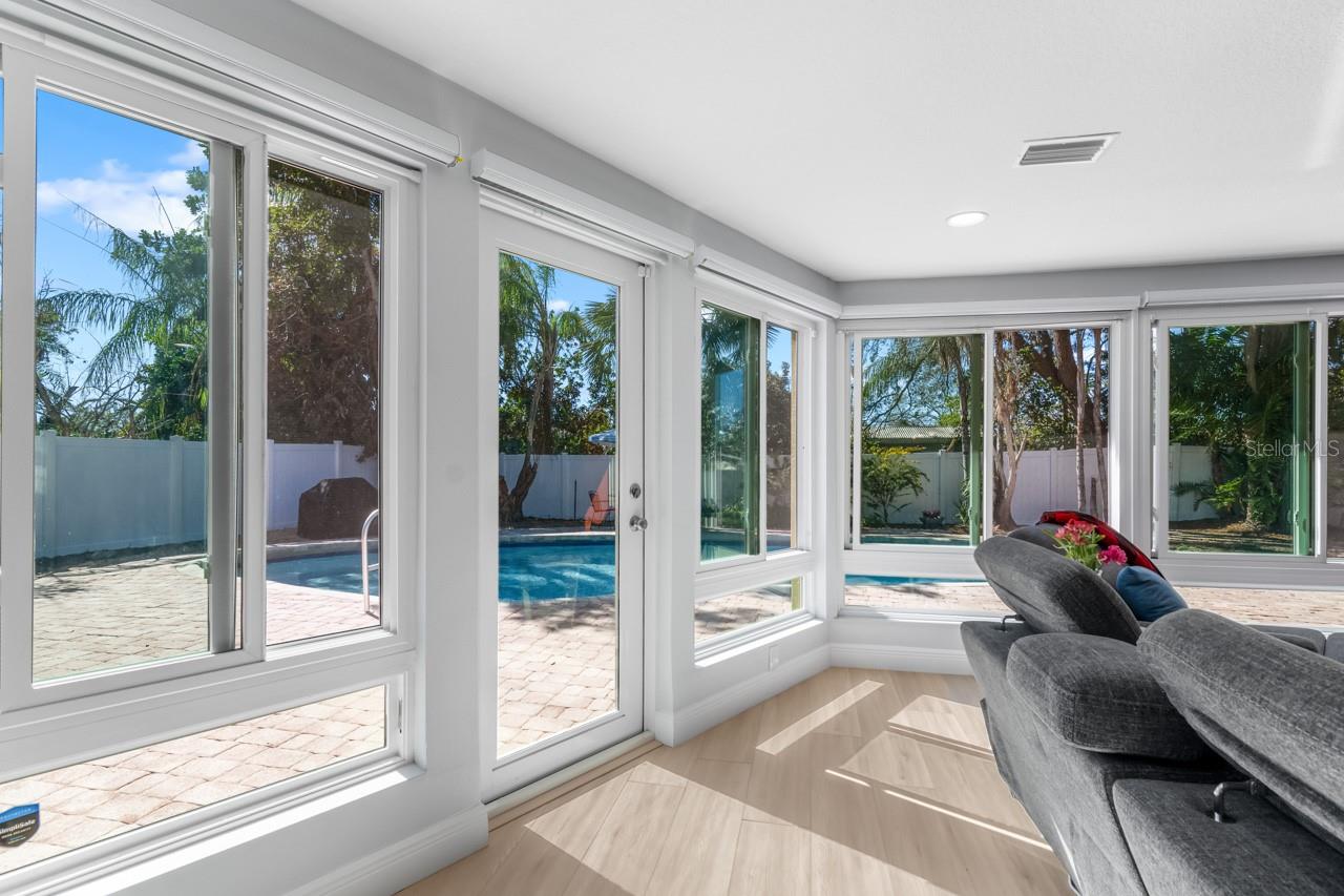 Image 14 of 48 For 309 11th Street Sw