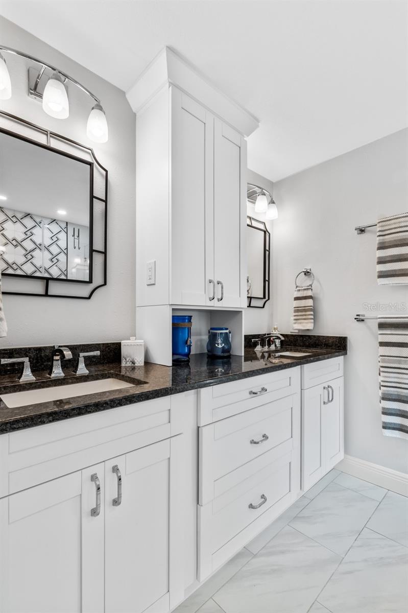 Image 19 of 48 For 309 11th Street Sw