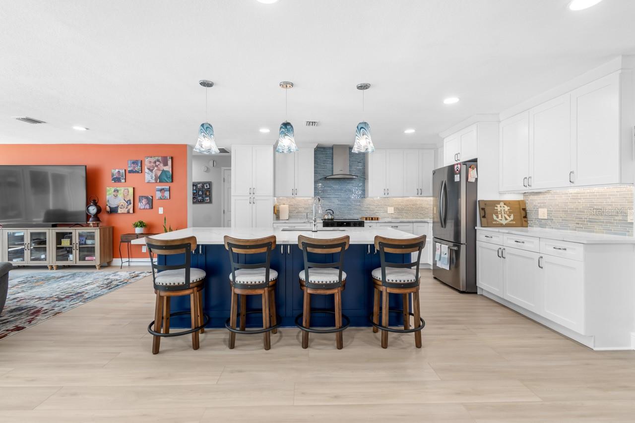 Image 7 of 48 For 309 11th Street Sw