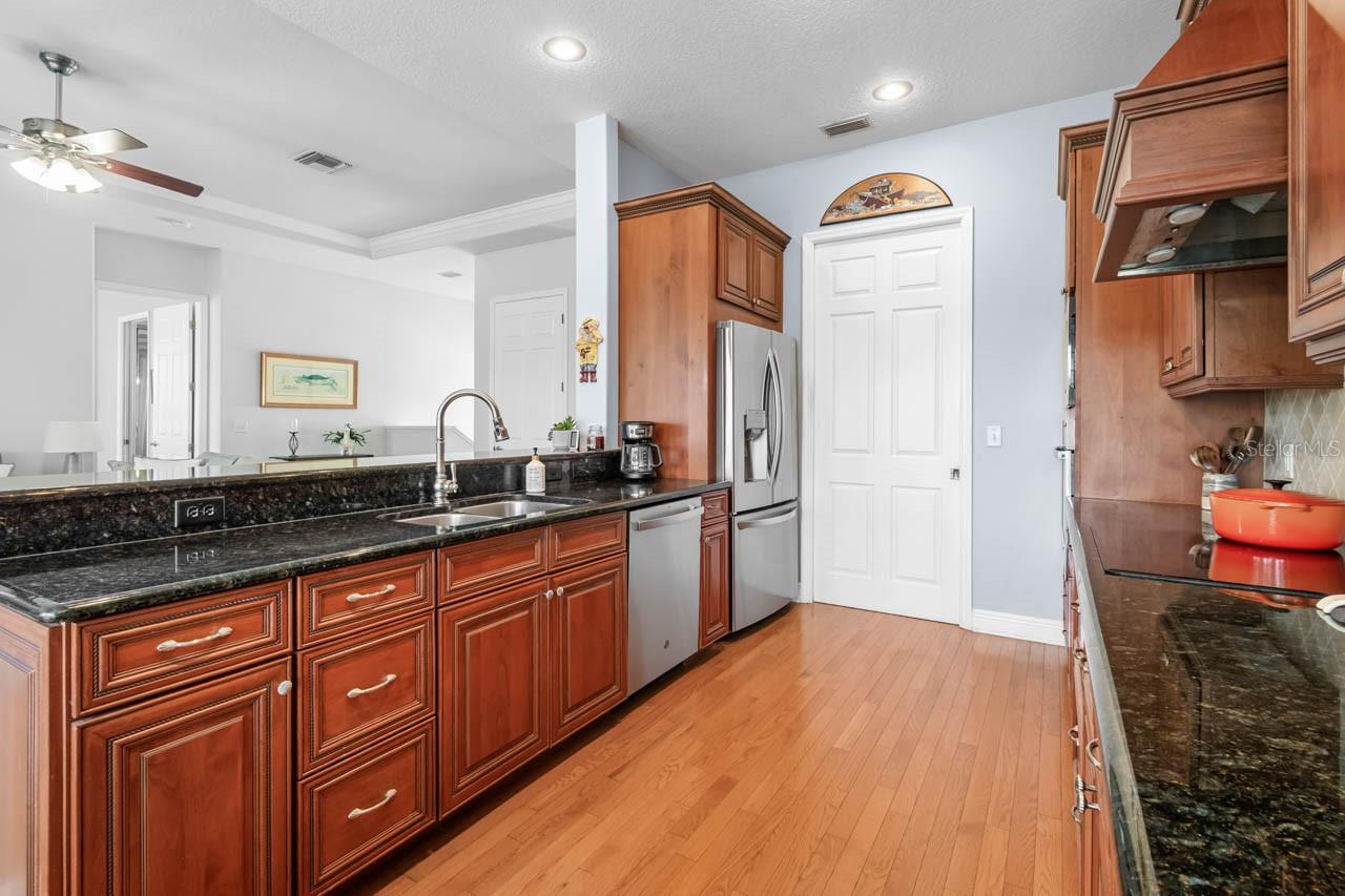 Image 16 of 67 For 404 Inlet Road