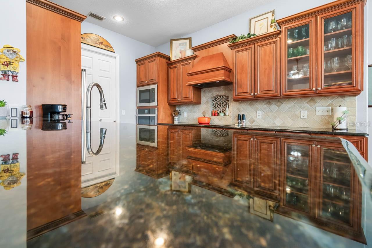 Image 18 of 67 For 404 Inlet Road