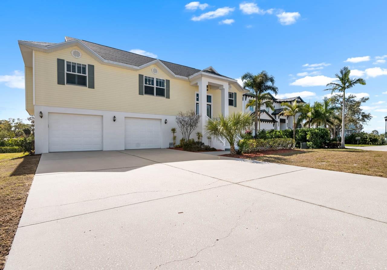 Image 3 of 67 For 404 Inlet Road