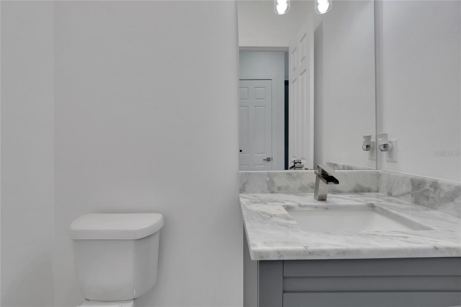 Image 18 of 56 For 6516 Simone Shores Circle