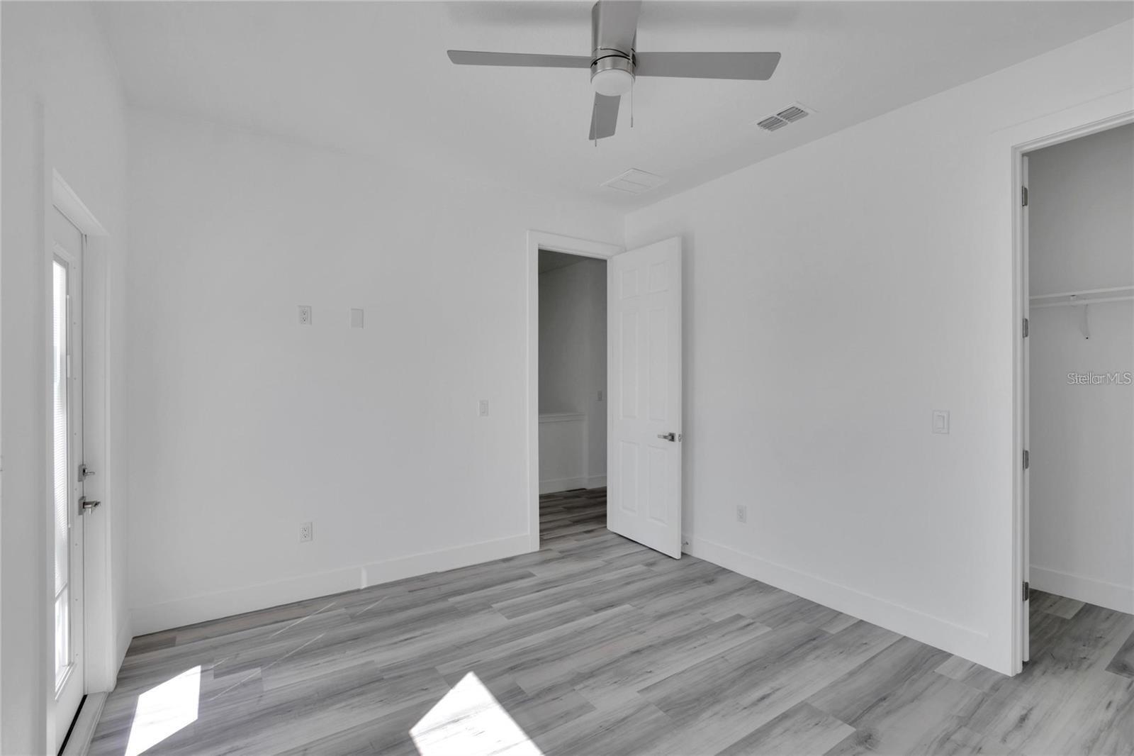 Image 24 of 56 For 6516 Simone Shores Circle