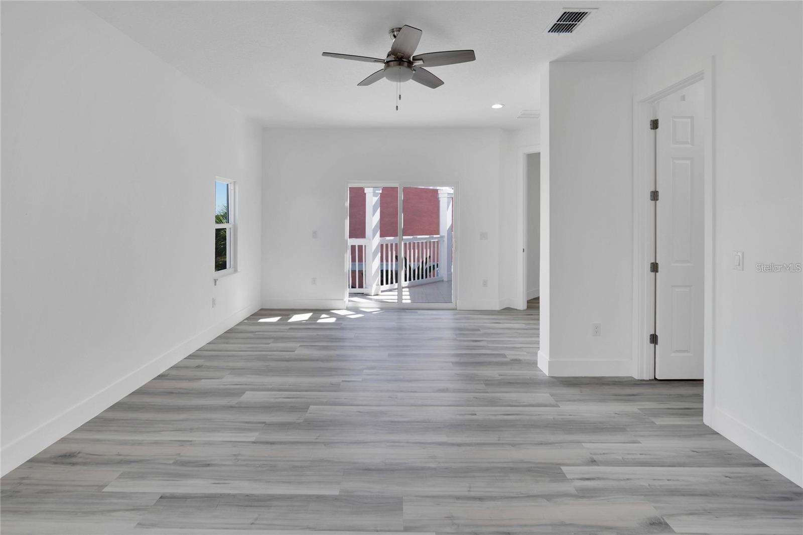 Image 37 of 56 For 6516 Simone Shores Circle