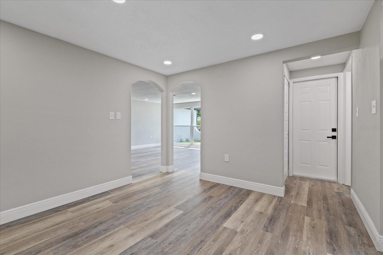 Image 11 of 37 For 7105 King Arthur Drive