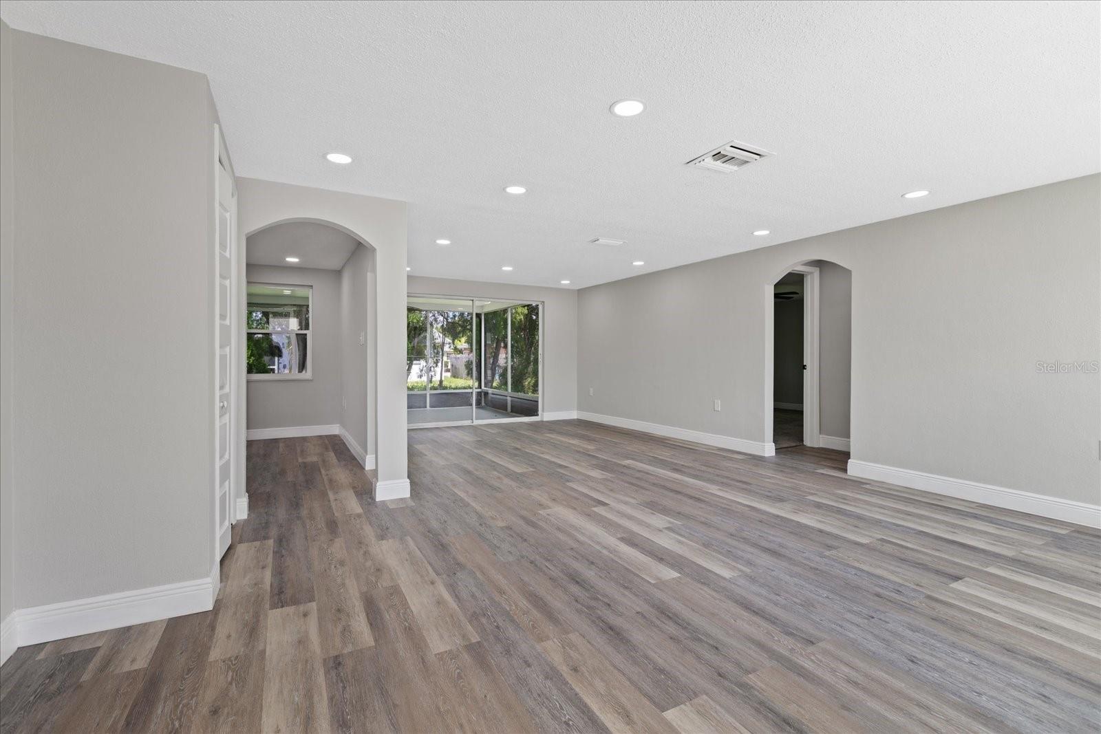 Image 5 of 37 For 7105 King Arthur Drive