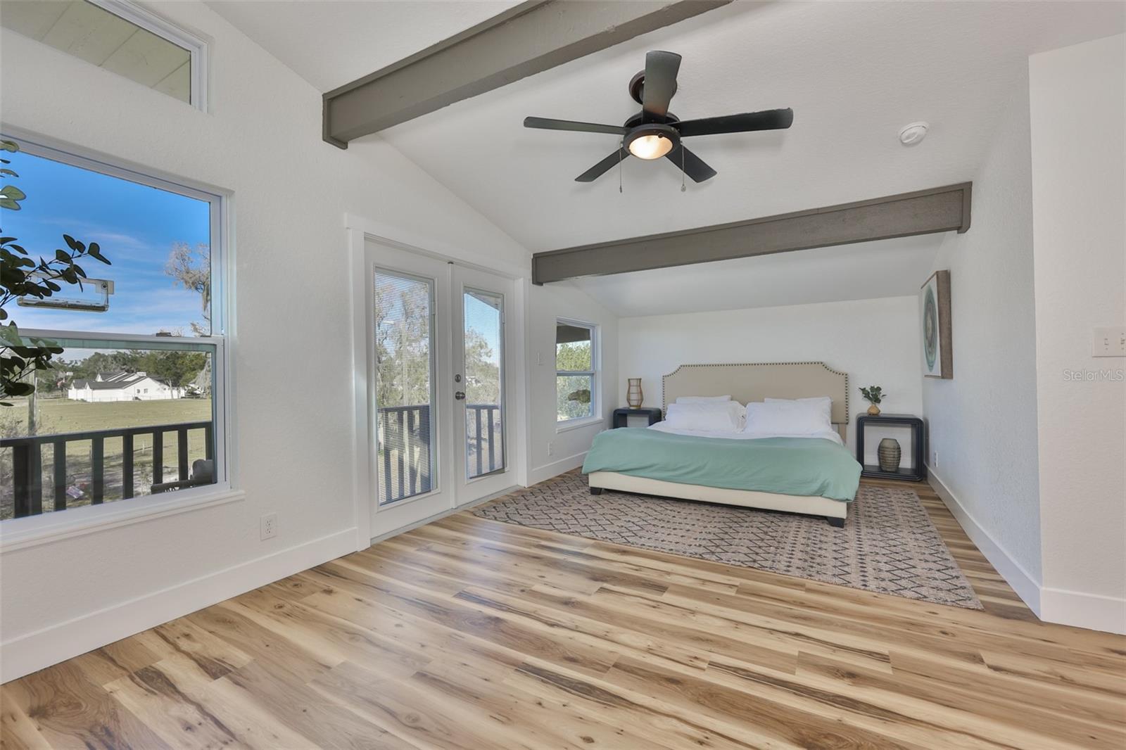 Listing photo id 12 for 18711 Red Bird Lane