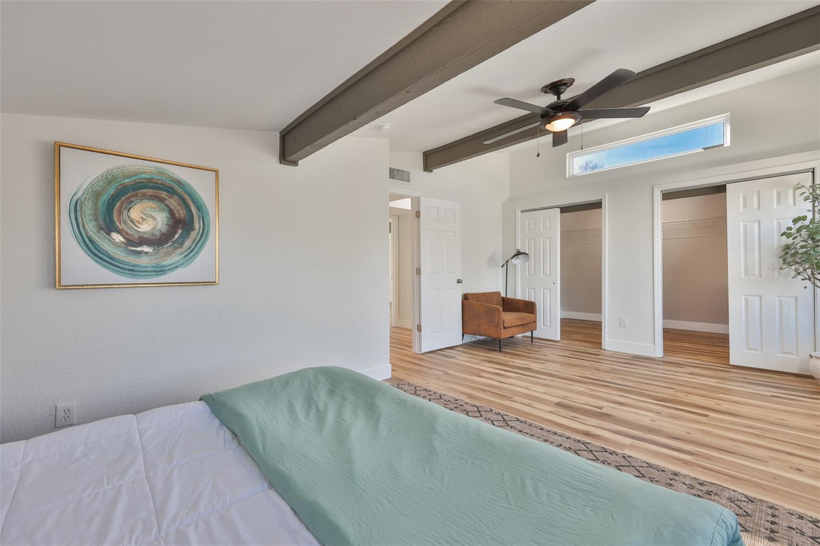 Listing photo id 14 for 18711 Red Bird Lane