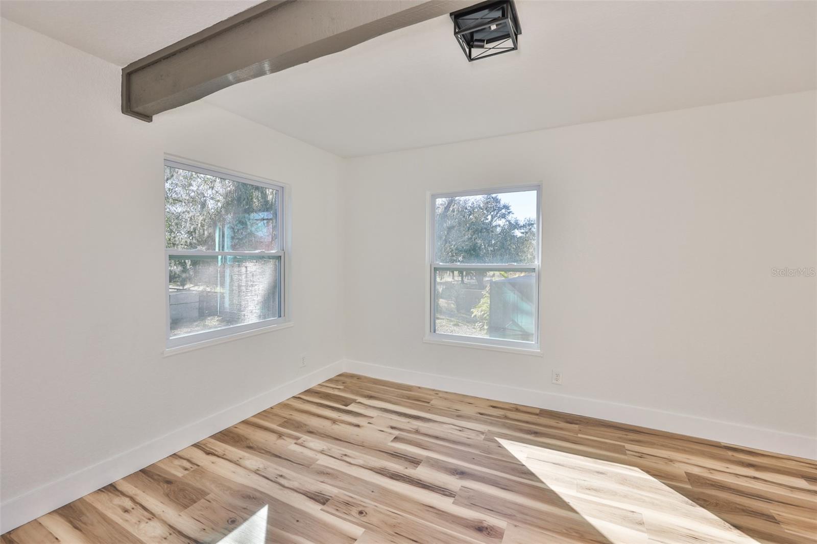 Listing photo id 28 for 18711 Red Bird Lane