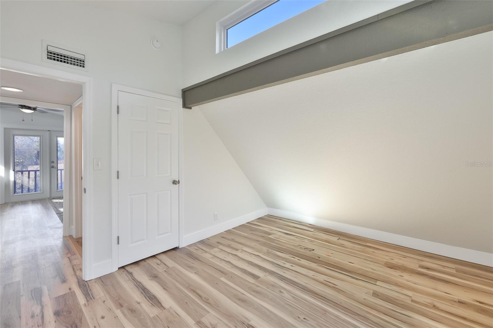 Listing photo id 31 for 18711 Red Bird Lane