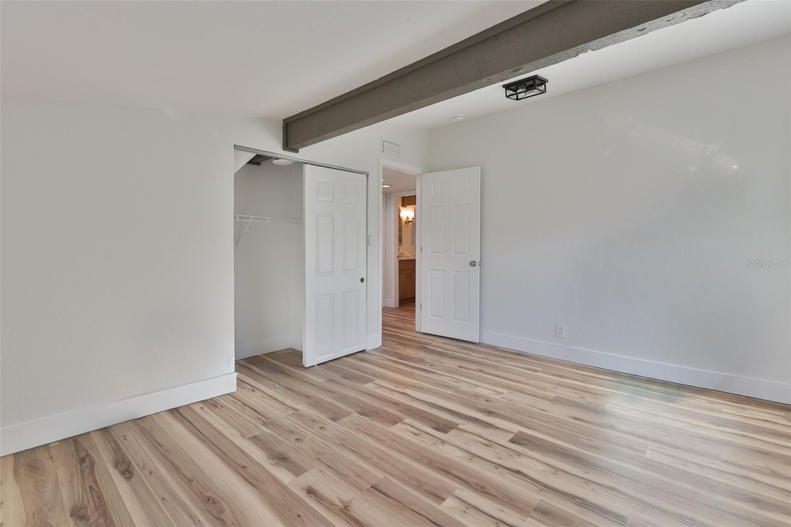 Listing photo id 35 for 18711 Red Bird Lane