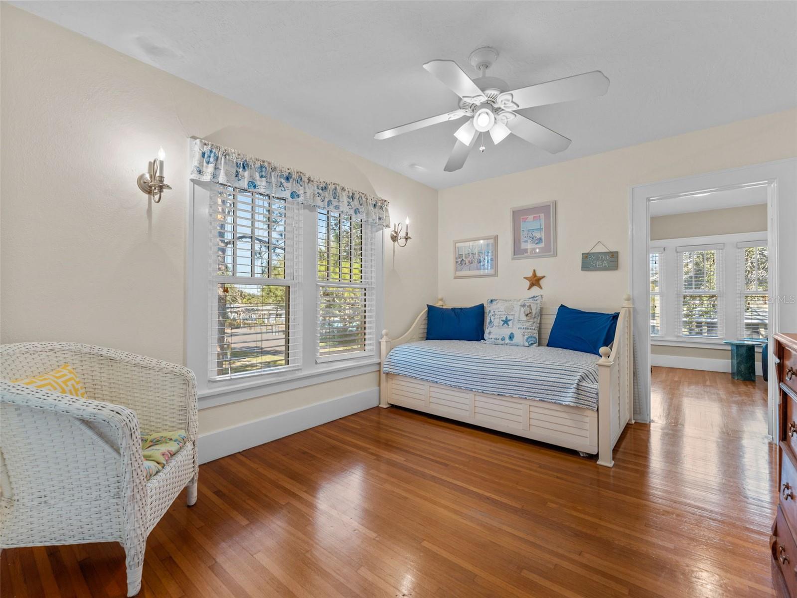 Image 29 of 51 For 231 72nd Street N