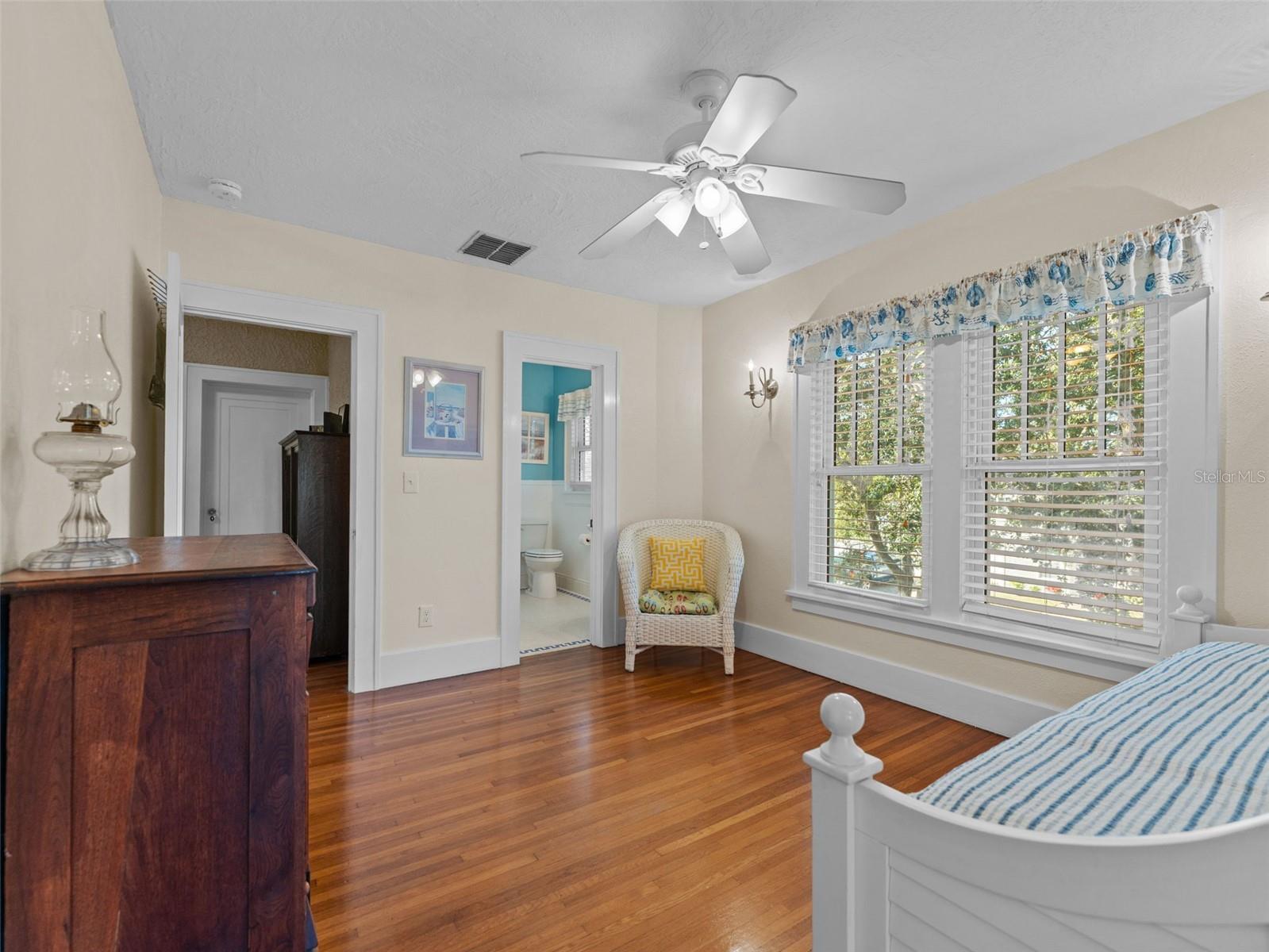 Image 30 of 51 For 231 72nd Street N