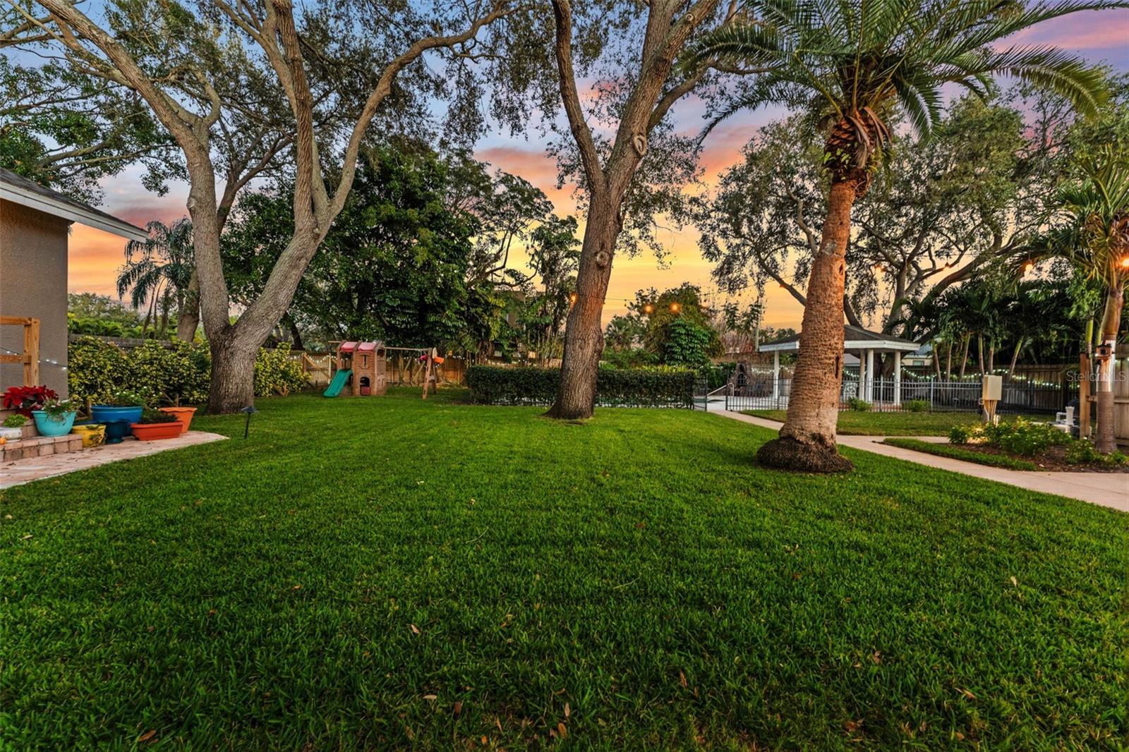 Image 44 of 51 For 231 72nd Street N