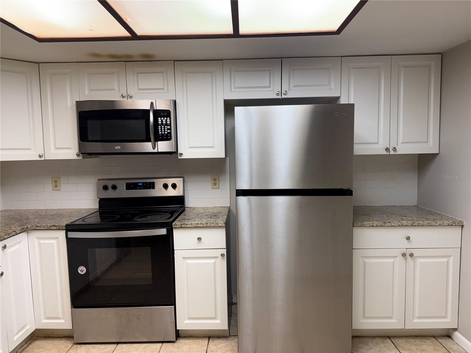 Image 6 of 22 For 14752 Morning Drive