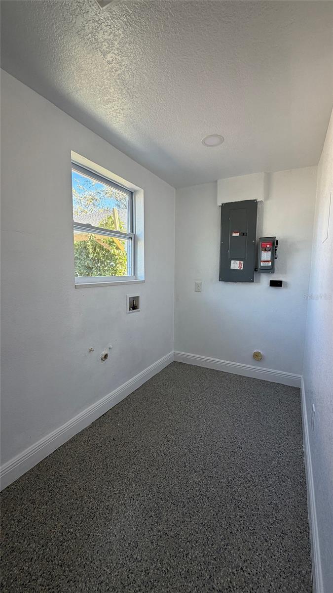 Image 21 of 43 For 3408 Deleuil Avenue