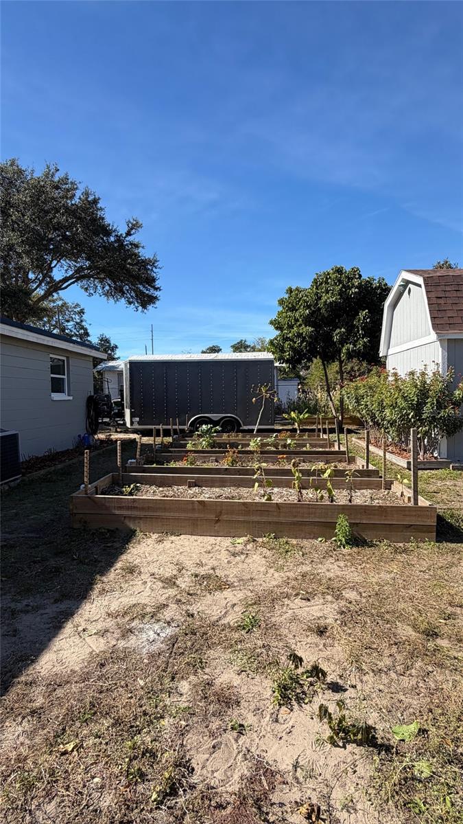 Image 34 of 43 For 3408 Deleuil Avenue