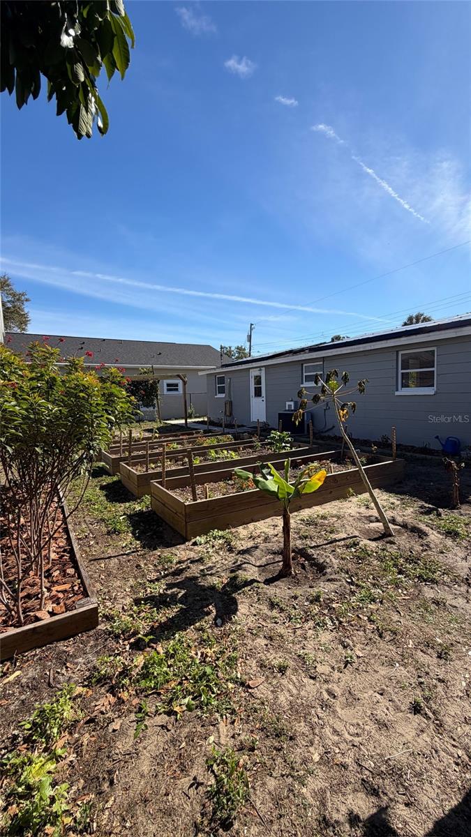 Image 38 of 43 For 3408 Deleuil Avenue