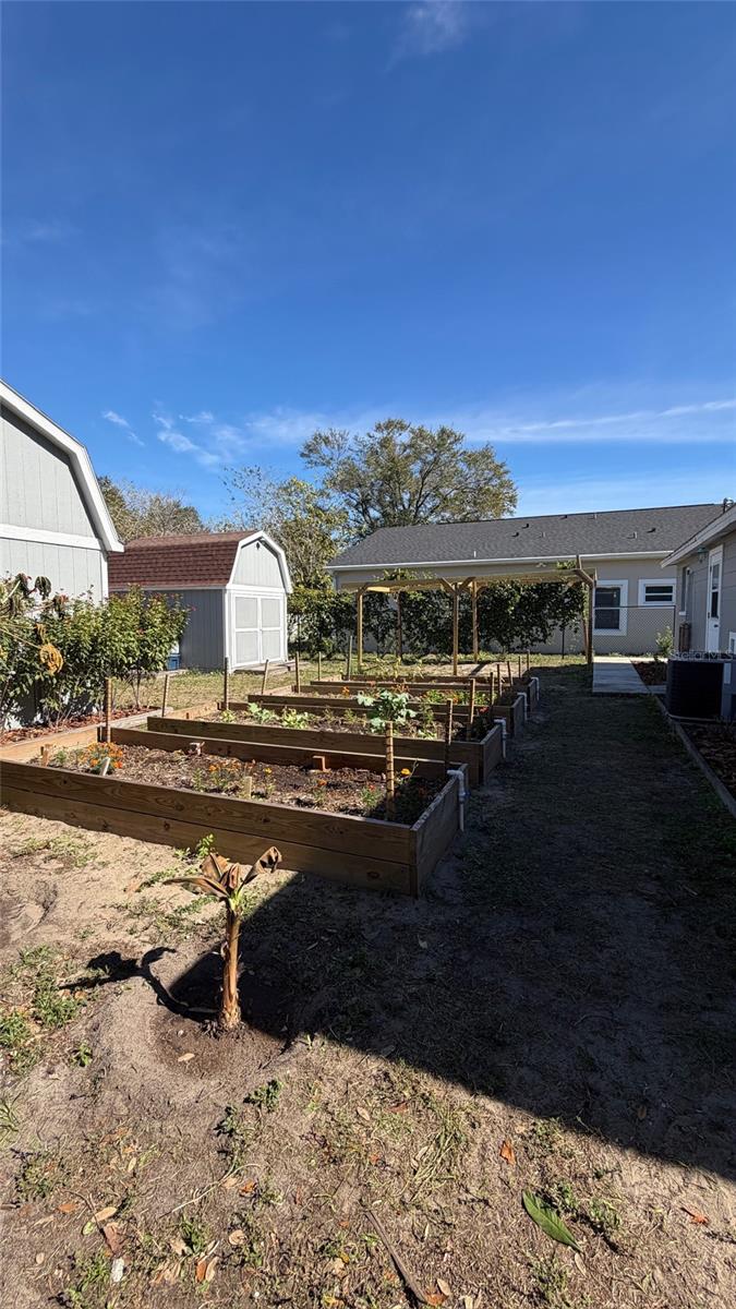 Image 39 of 43 For 3408 Deleuil Avenue