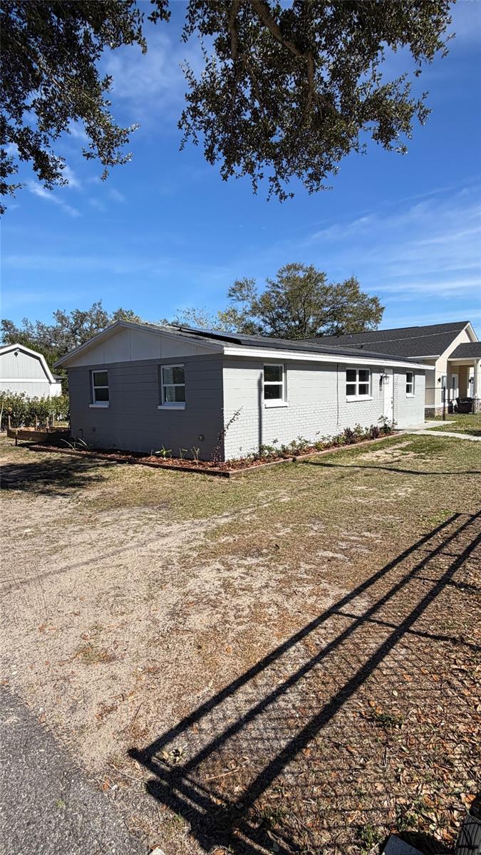 Image 4 of 43 For 3408 Deleuil Avenue