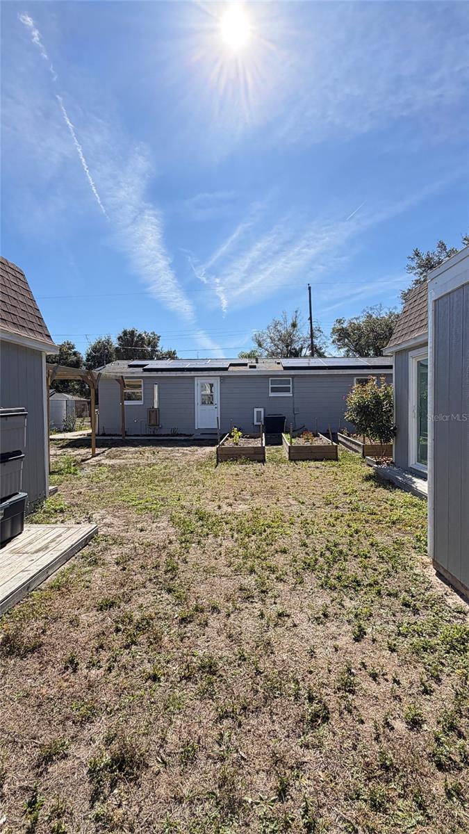 Image 5 of 43 For 3408 Deleuil Avenue