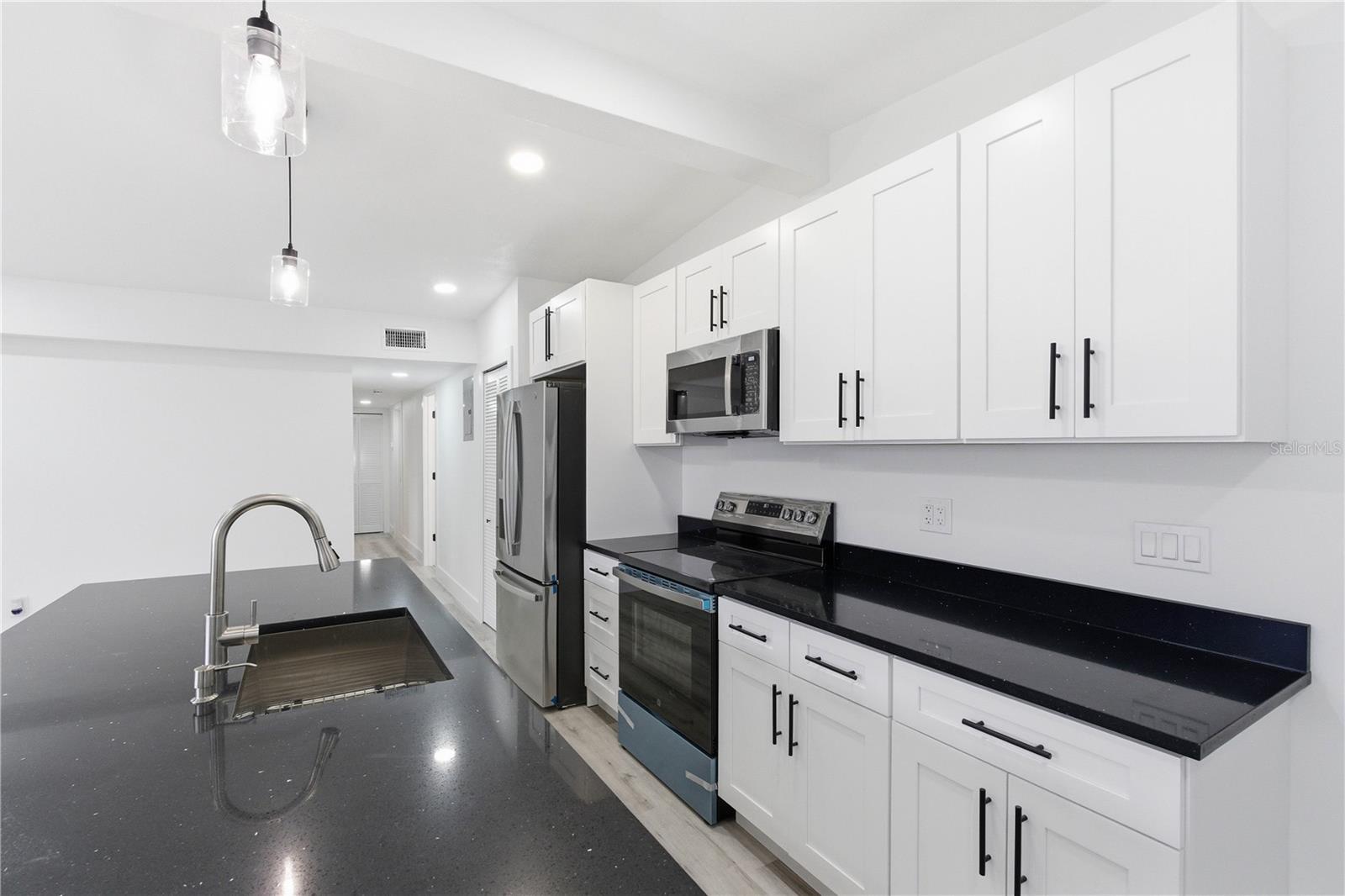 Image 16 of 51 For 6606 30th Street