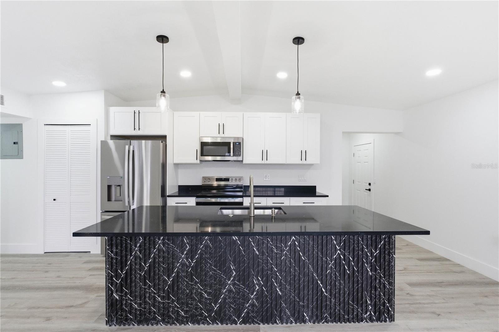 Image 20 of 51 For 6606 30th Street