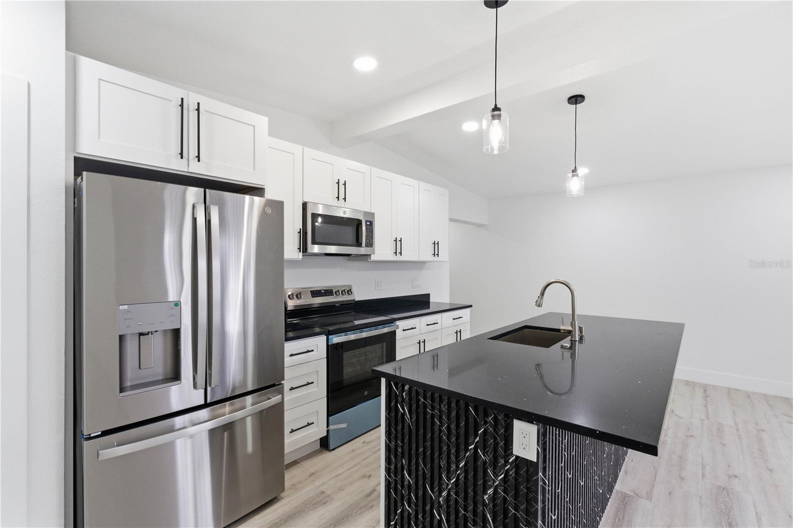 Image 21 of 51 For 6606 30th Street