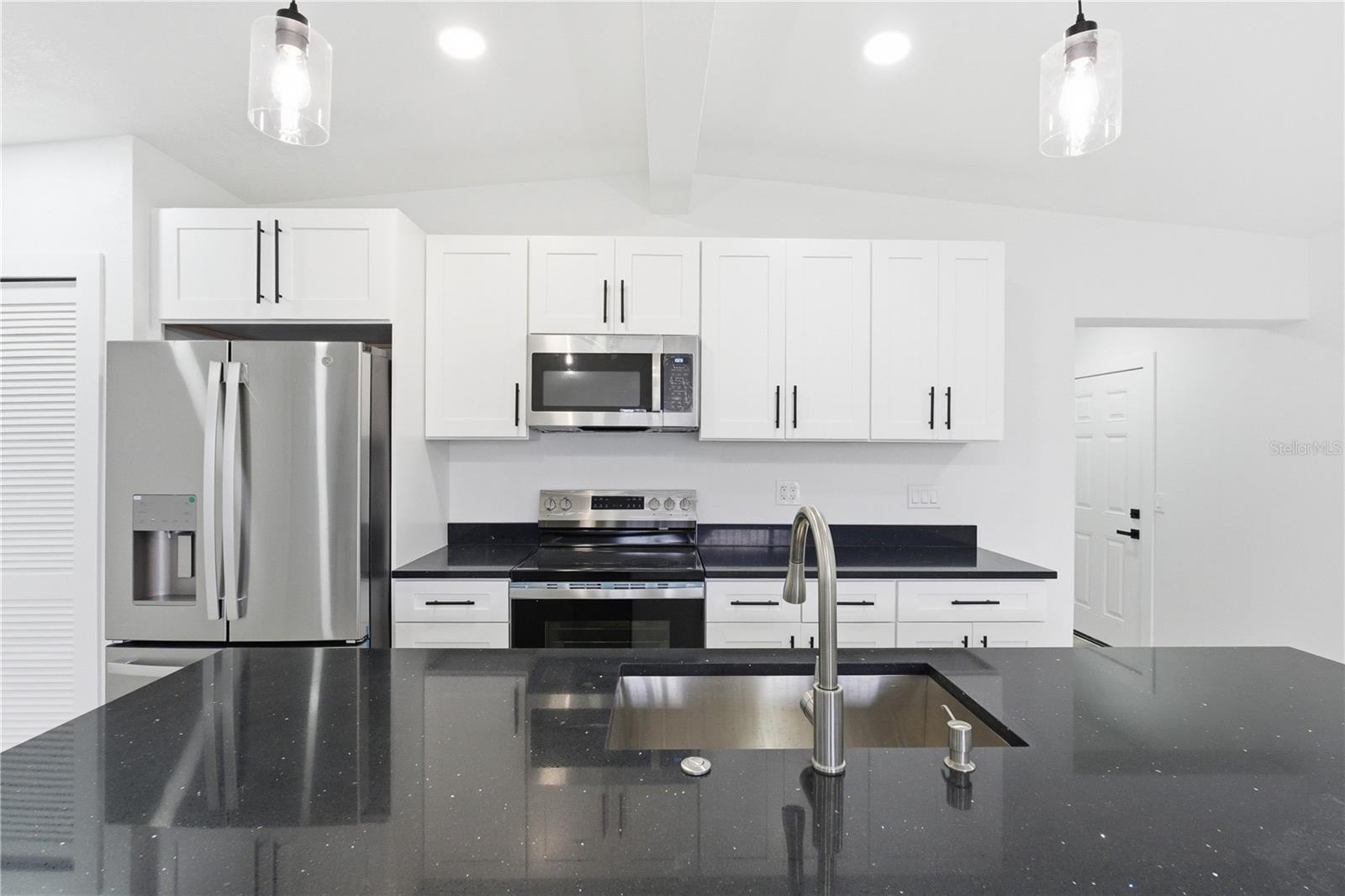 Image 22 of 51 For 6606 30th Street