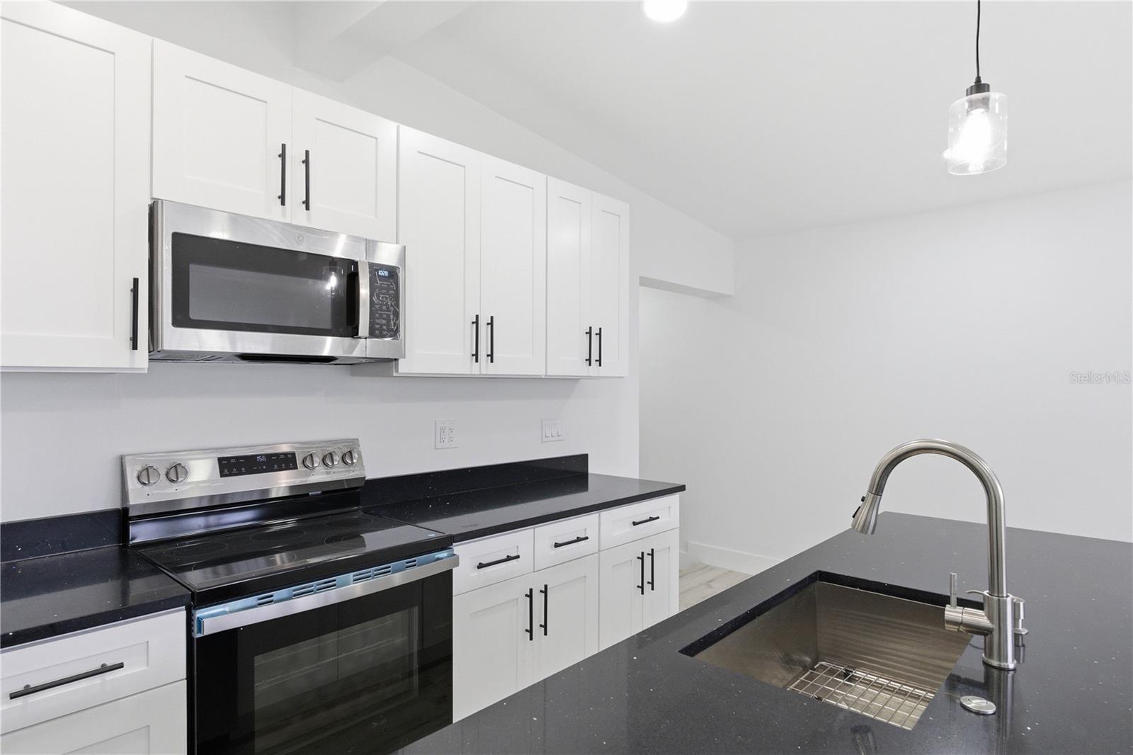 Image 24 of 51 For 6606 30th Street