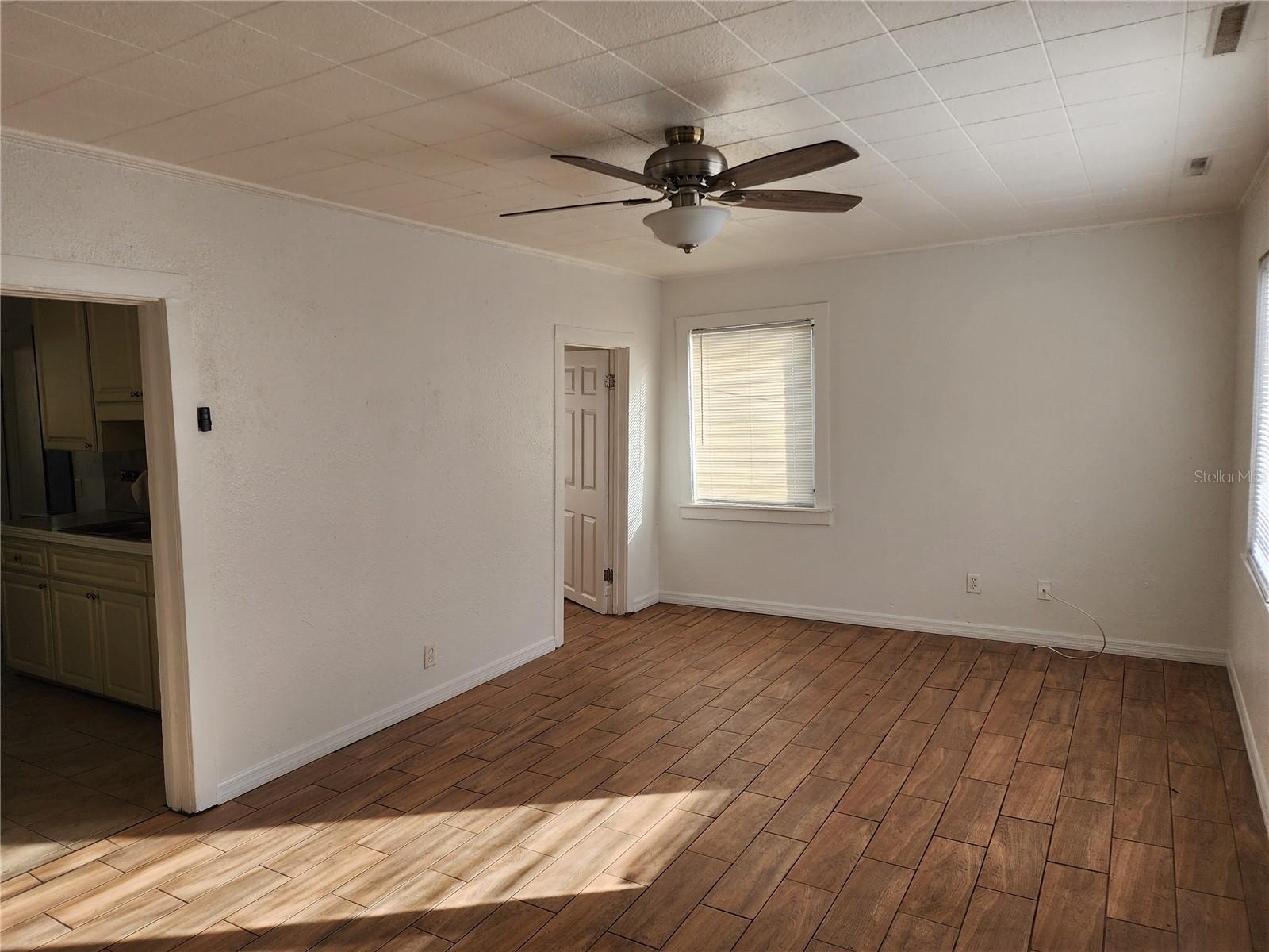 Image 5 of 16 For 1363 Tioga Avenue