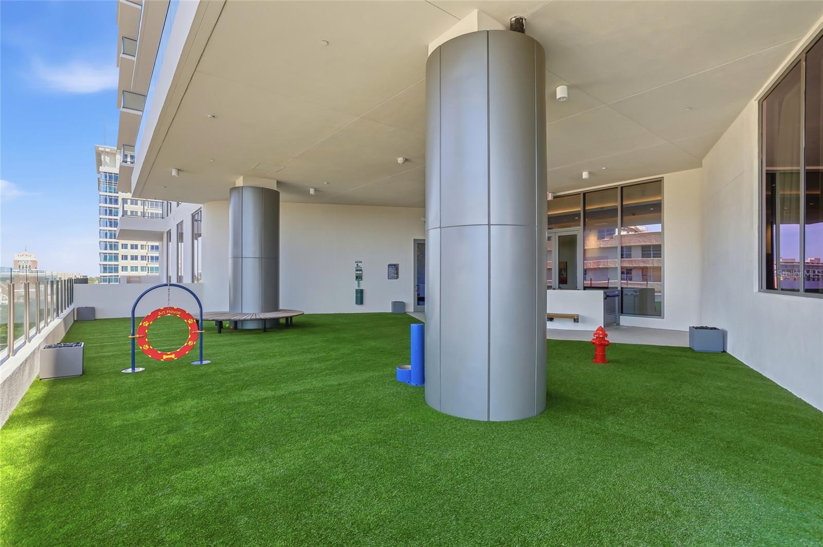 Image 13 of 97 For 275 1st Avenue S 1107