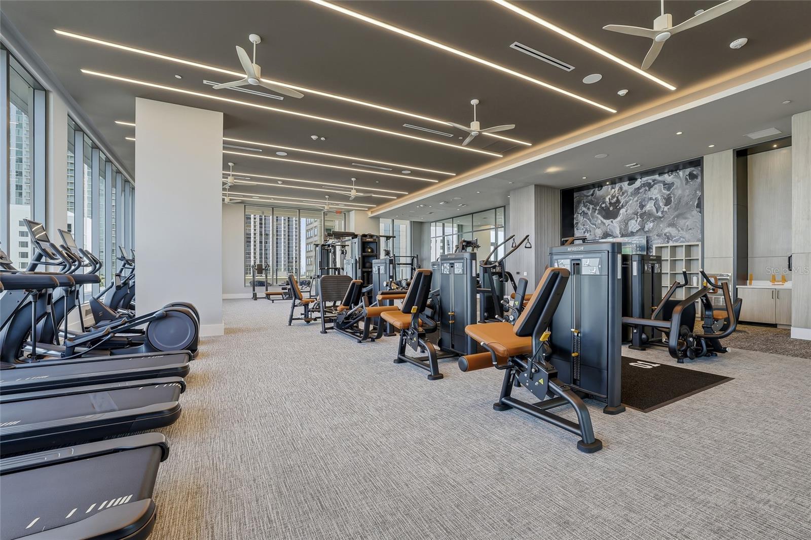 Image 27 of 97 For 275 1st Avenue S 1107