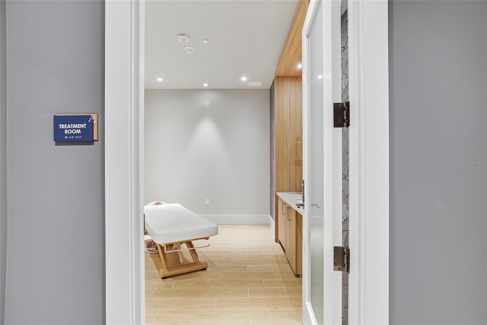 Image 36 of 97 For 275 1st Avenue S 1107