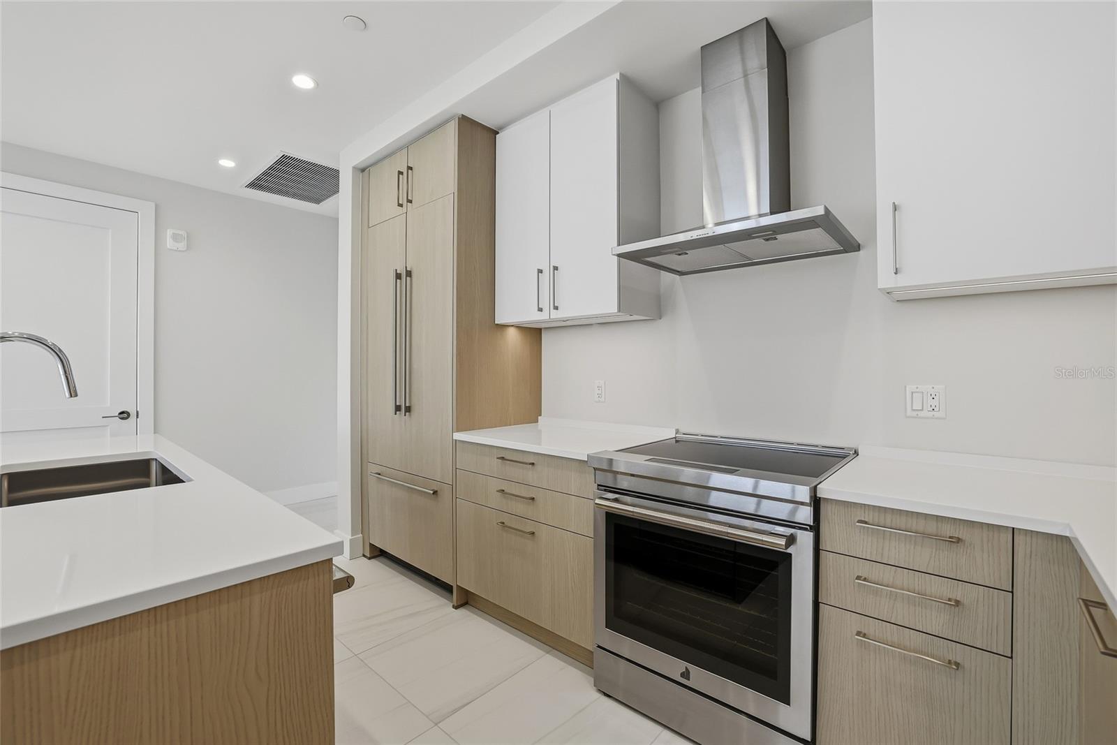 Image 68 of 97 For 275 1st Avenue S 1107