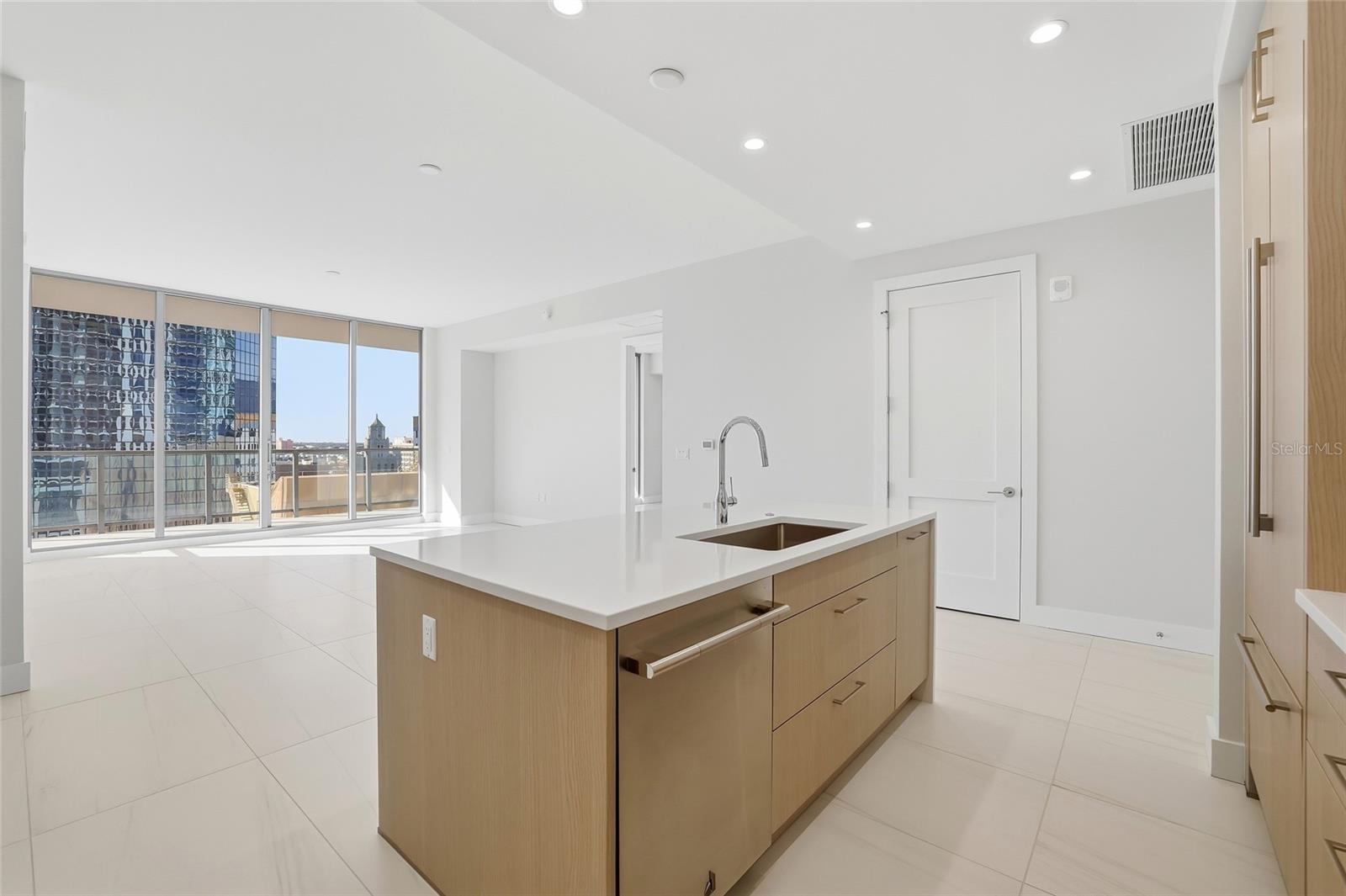 Image 69 of 97 For 275 1st Avenue S 1107