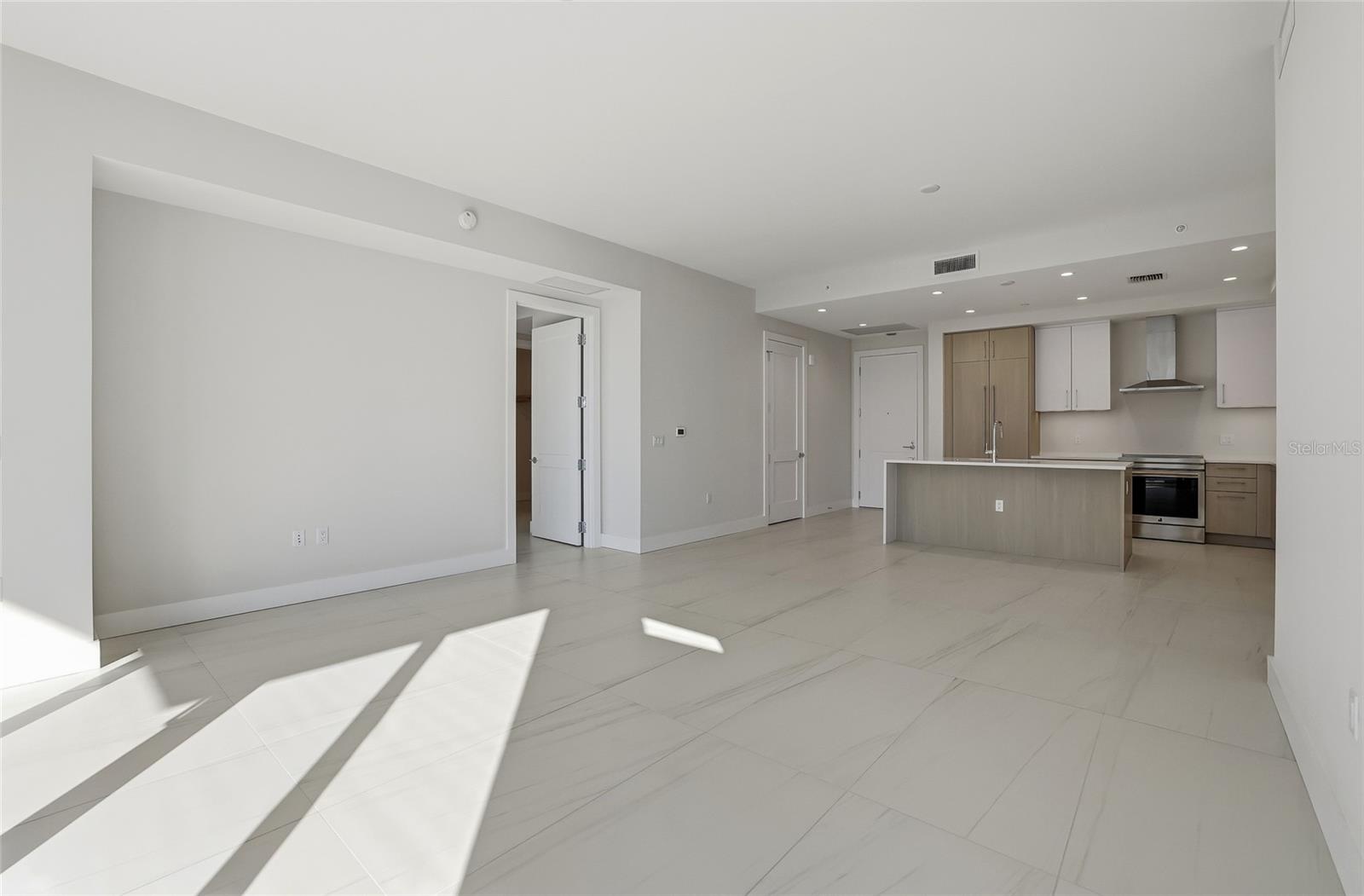 Image 74 of 97 For 275 1st Avenue S 1107