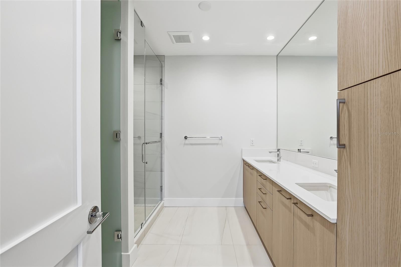 Image 84 of 97 For 275 1st Avenue S 1107